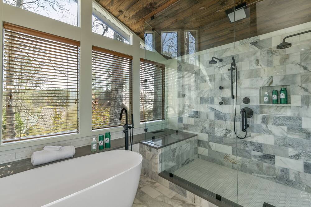 Photo of Bathroom in Little Kowaliga