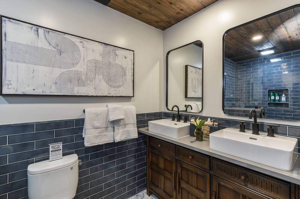 Photo of Bathroom in Little Kowaliga