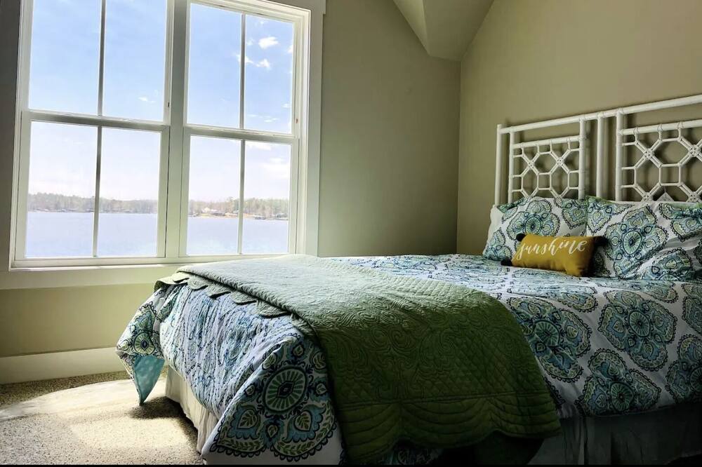 Photo of Bedroom in Coosa County