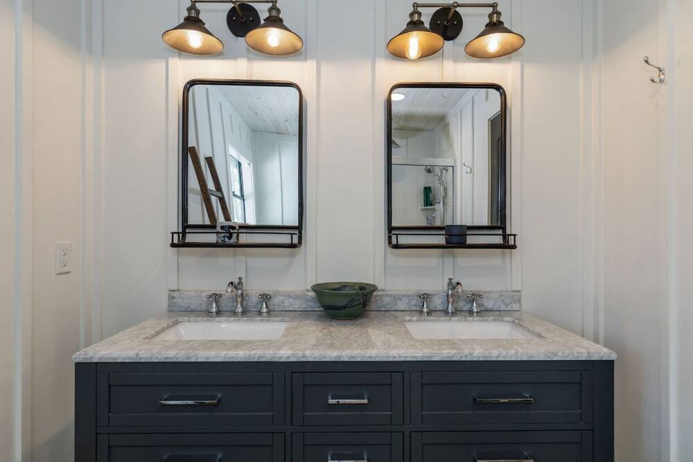 Photo of Bathroom in Little Kowaliga