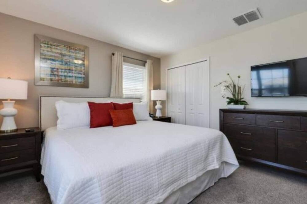 Photo of Bedroom in Davenport