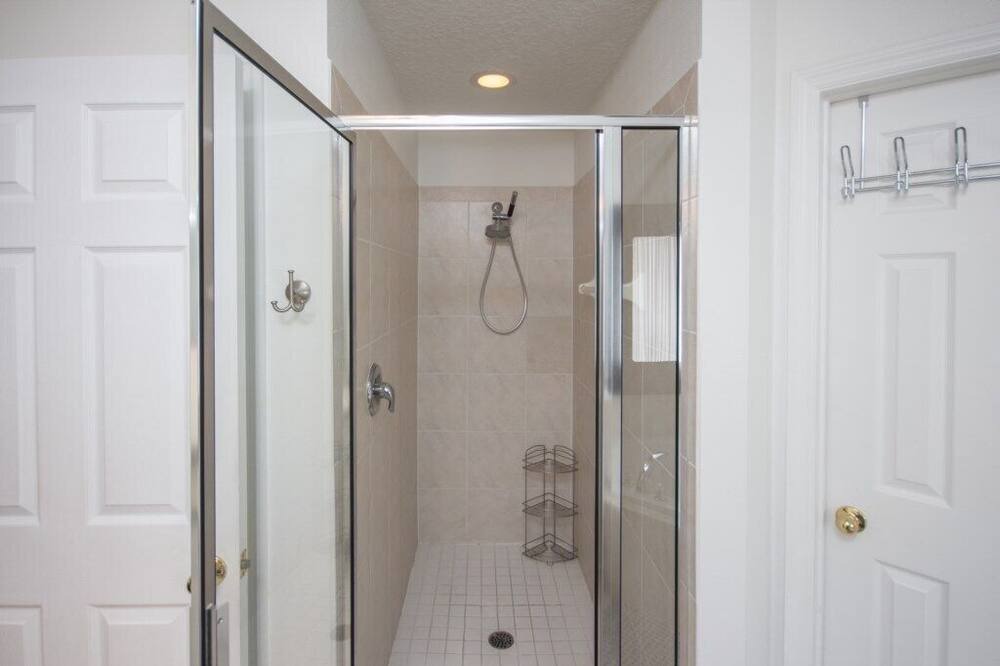 Photo of Bathroom in Seasons