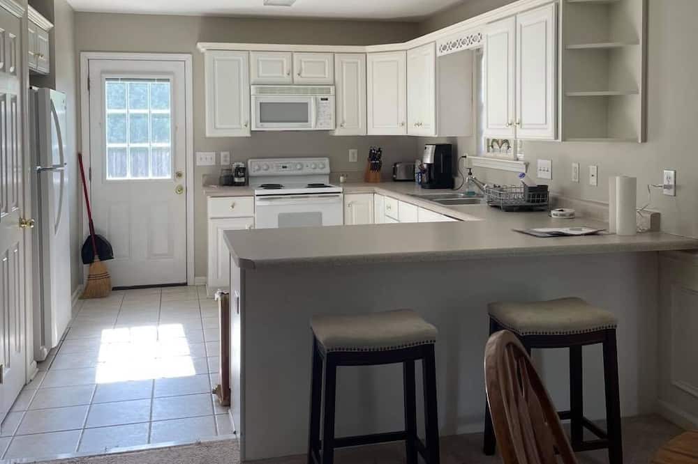 Photo of Kitchen in Pelham
