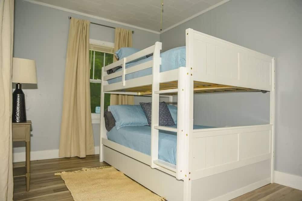 Photo of Bedroom in Saint Elmo