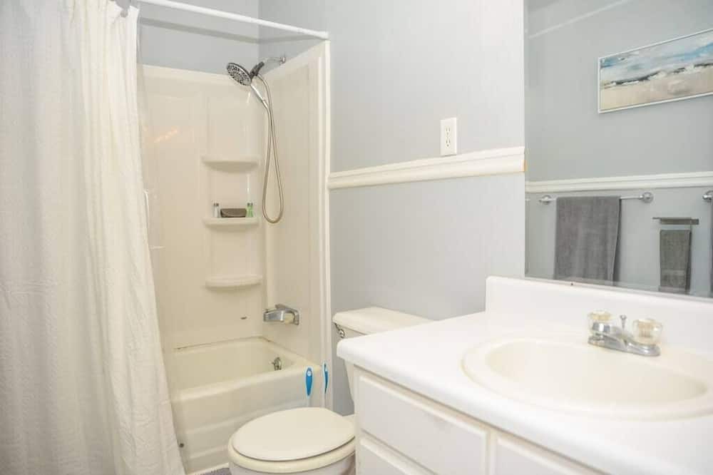 Photo of Bathroom in Saint Elmo