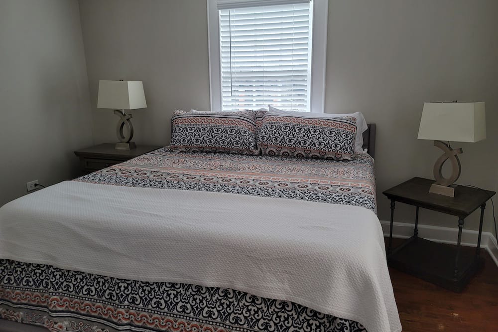 Photo of Bedroom in Albertville