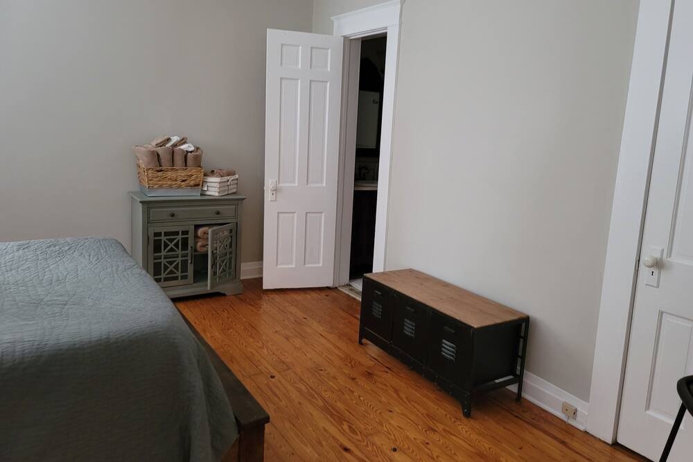 Photo of Bedroom in Albertville