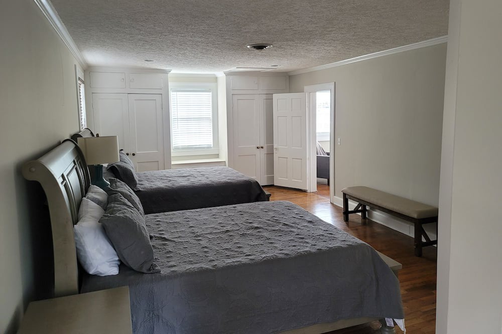 Photo of Bedroom in Albertville