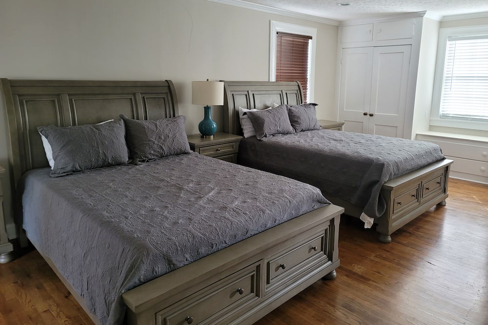 Photo of Bedroom in Albertville