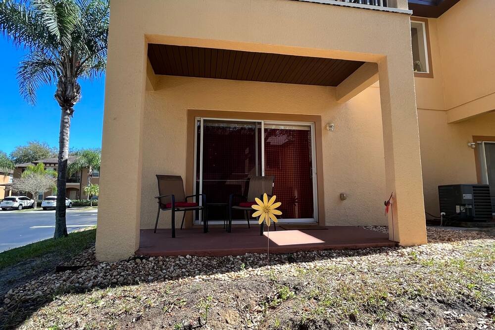 Photo of Patio Balcony in Regal Palms