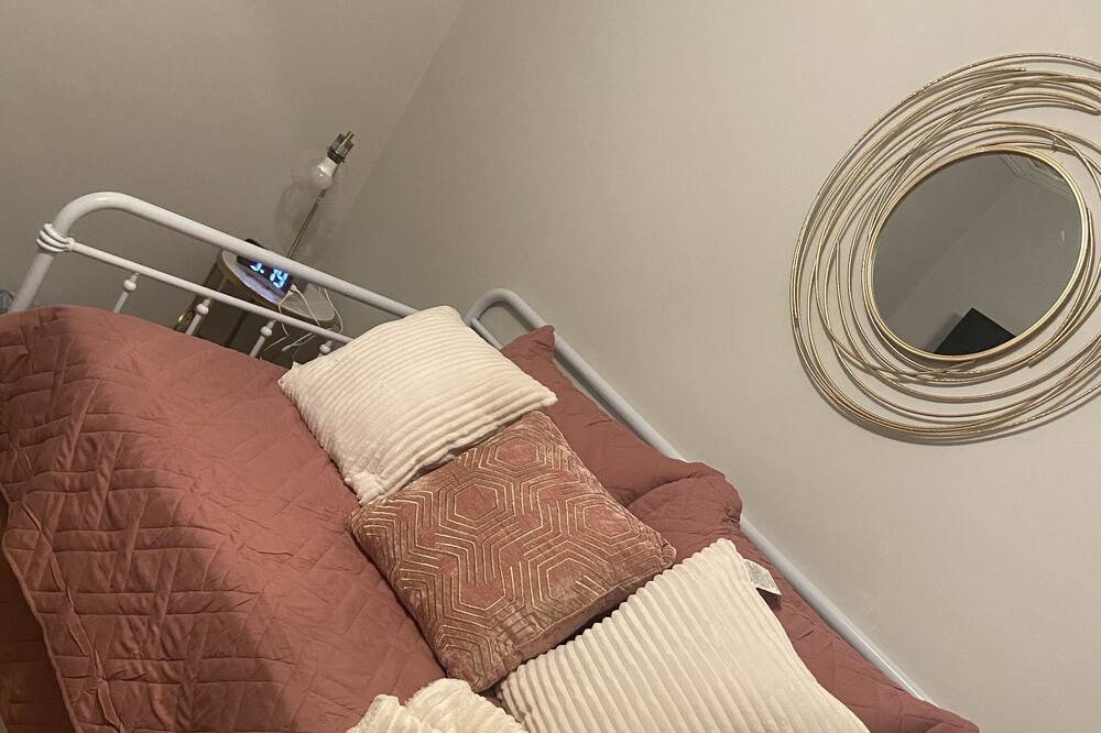 Photo of Bedroom in Opelika