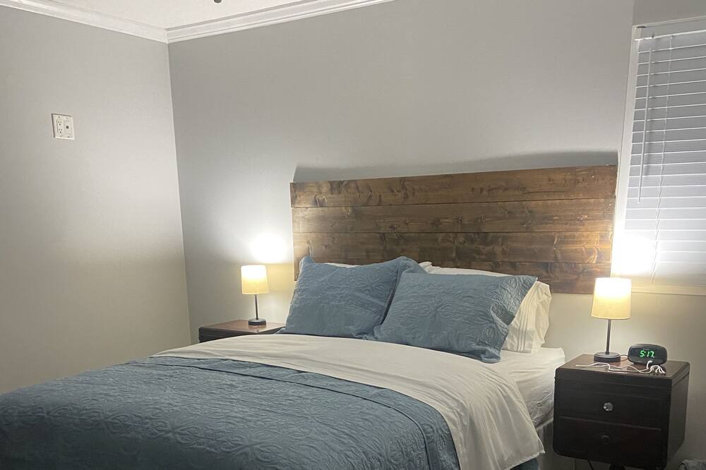 Photo of Bedroom in Opelika