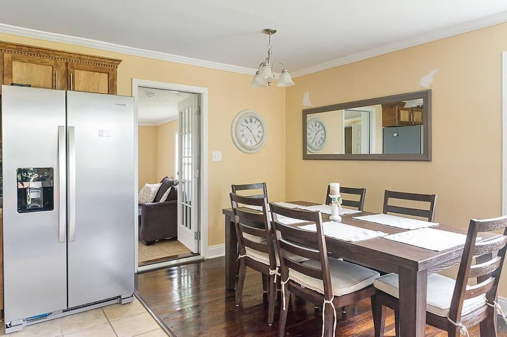 Photo of Kitchen in Saint Elmo