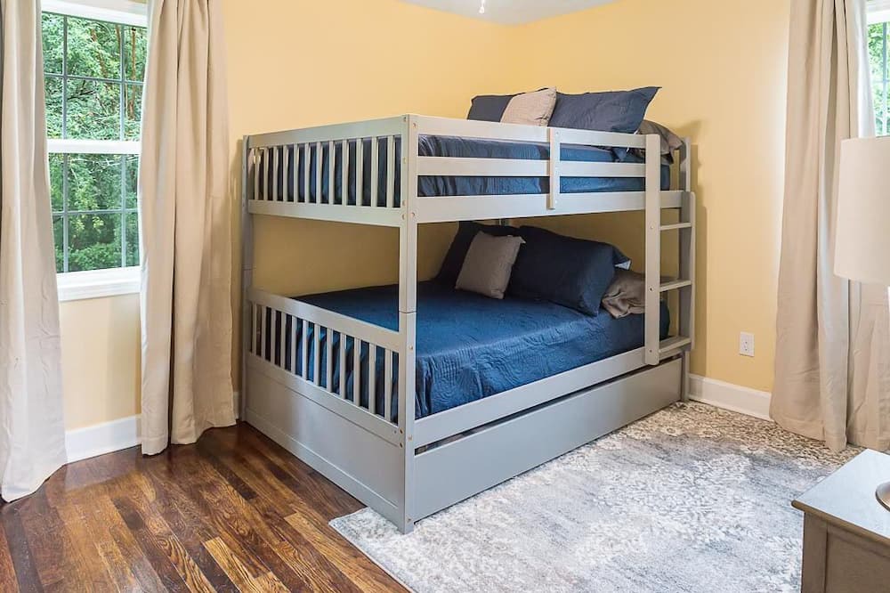 Photo of Bedroom in Saint Elmo
