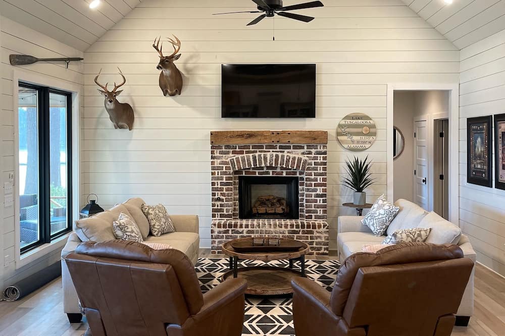 Photo of Livingroom in Northport