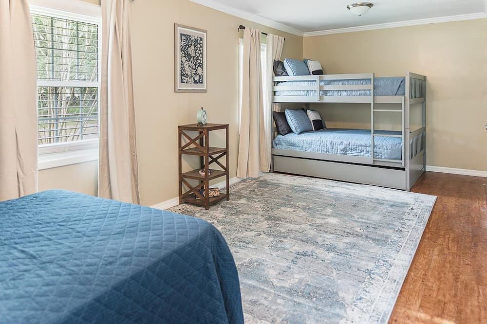 Photo of Bedroom in Grand Bay