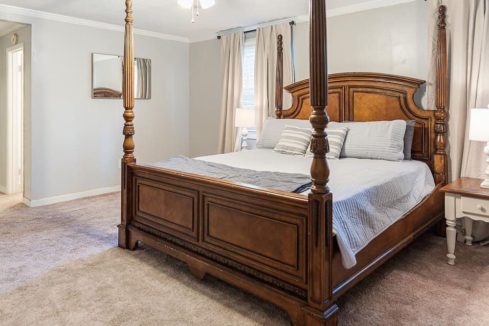 Photo of Bedroom in Grand Bay