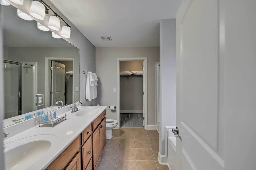 Photo of Bathroom in Harvest
