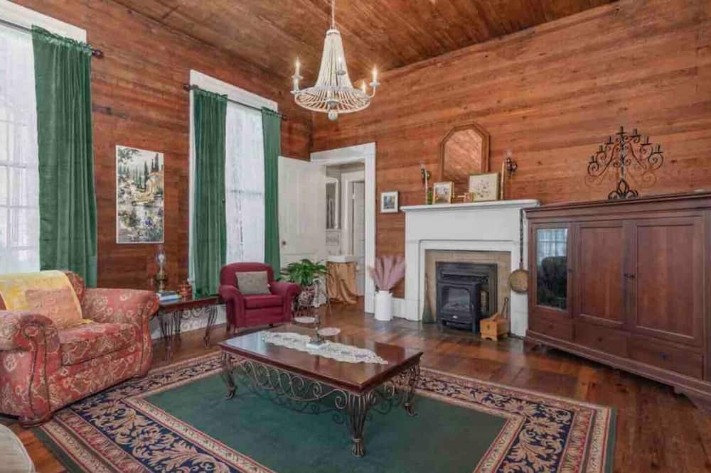 Photo of Livingroom in Prattville