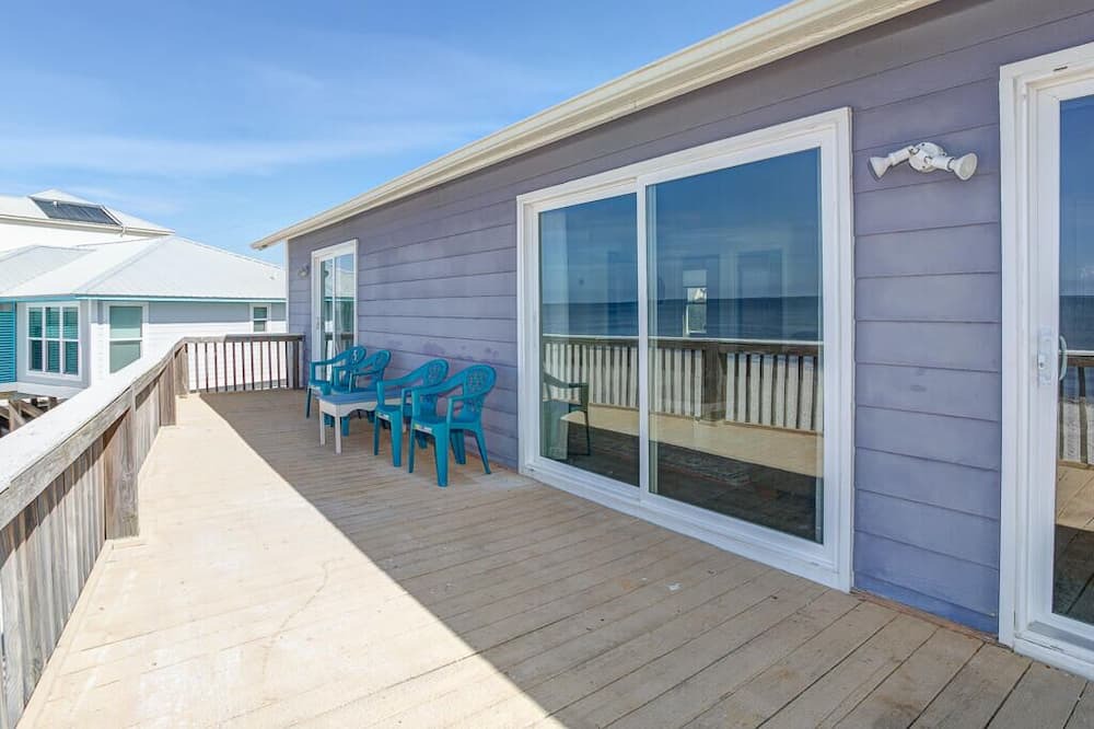 Photo of Patio Balcony in Surf Side Shores