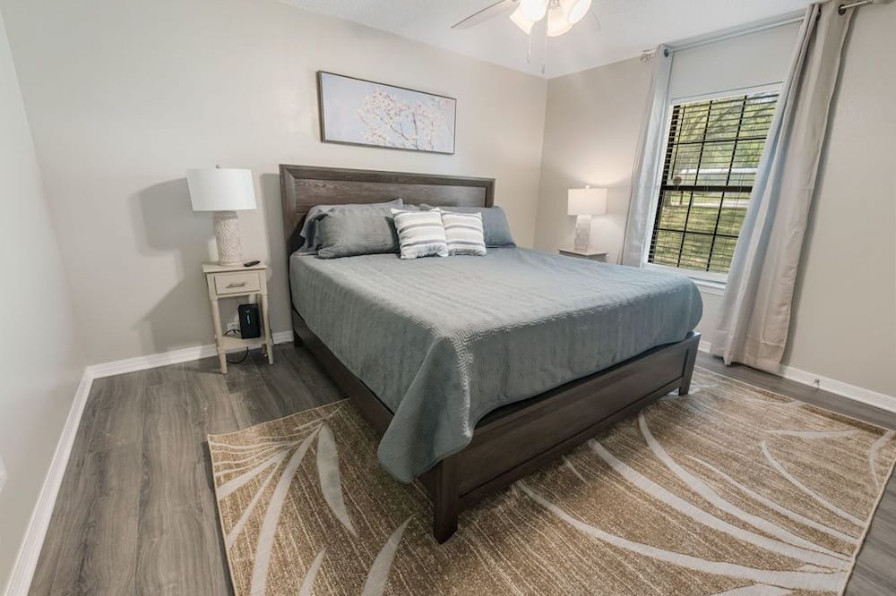 Photo of Bedroom in Saint Elmo