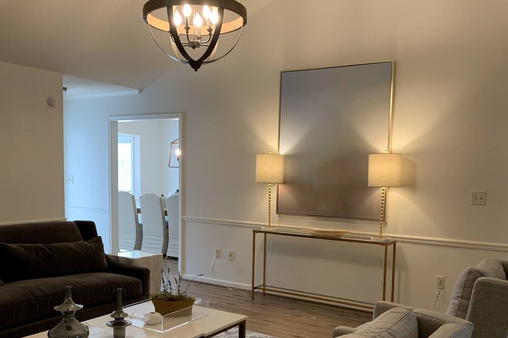 Photo of Livingroom in Tuscaloosa