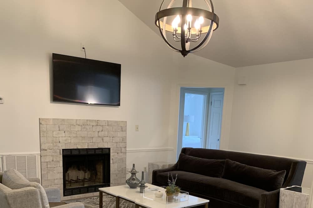 Photo of Livingroom in Tuscaloosa