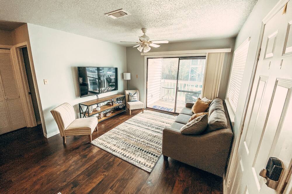Photo of Livingroom in Orange Beach