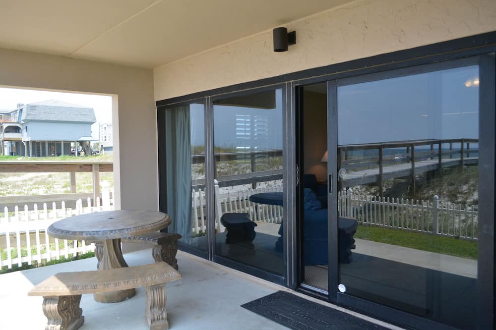 Photo of Patio Balcony in Ono Island