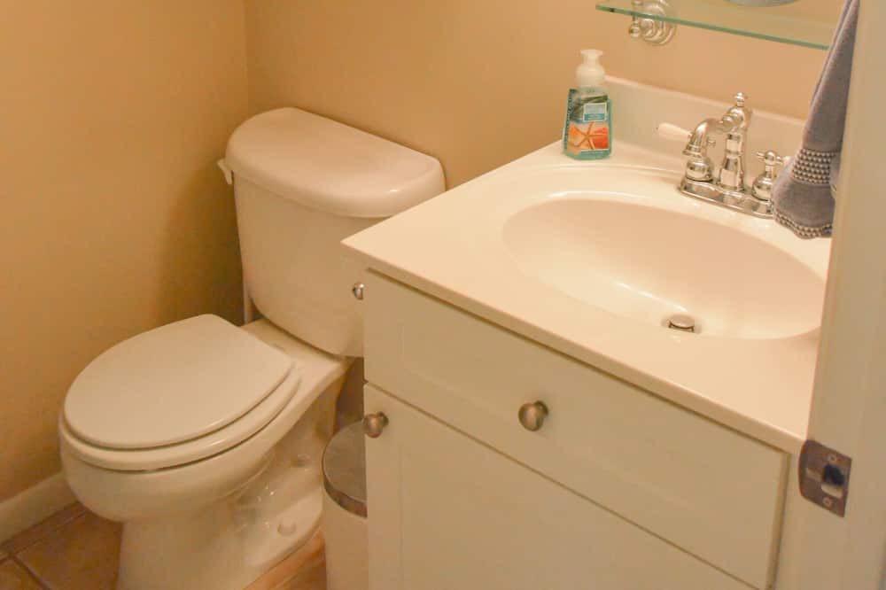 Photo of Bathroom in Ono Island