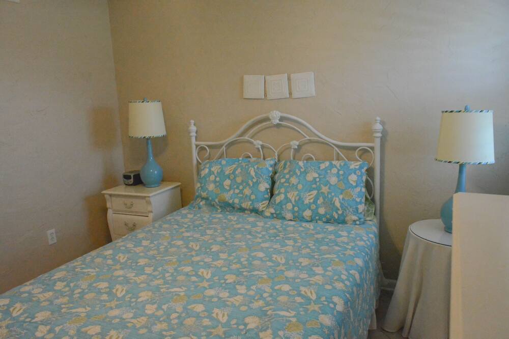 Photo of Bedroom in Ono Island