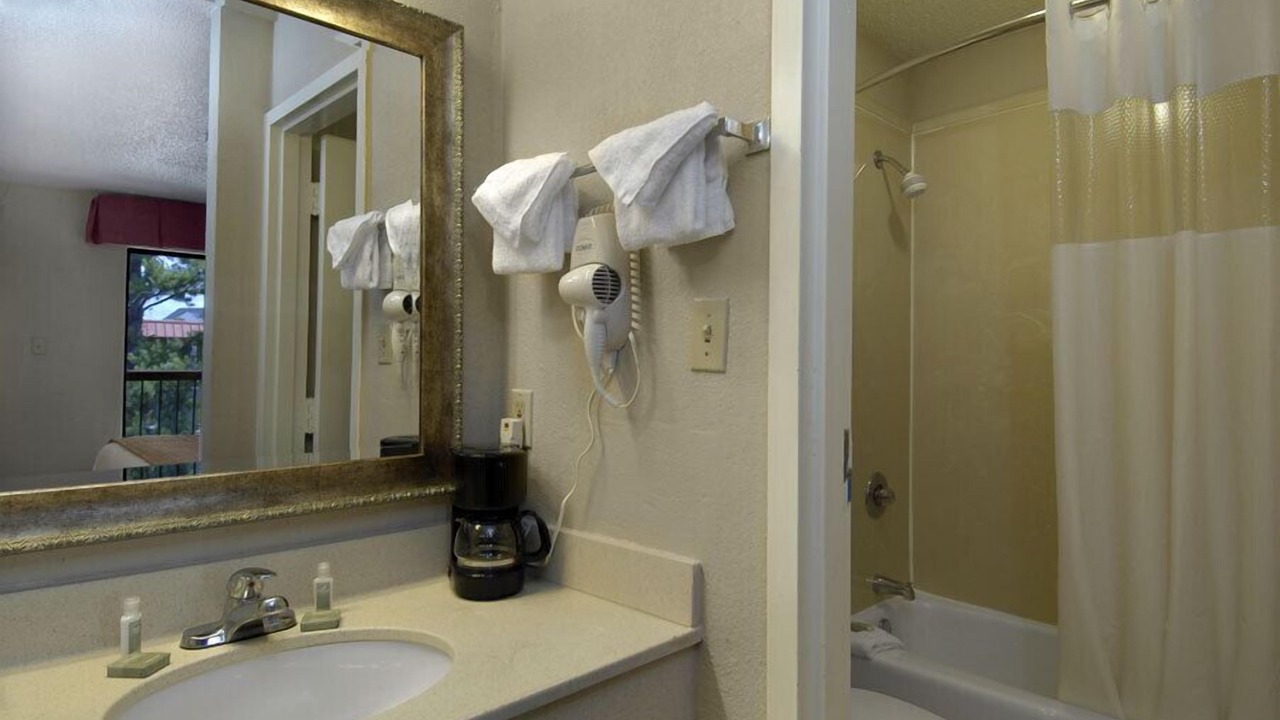 Photo of Bathroom in Mobile