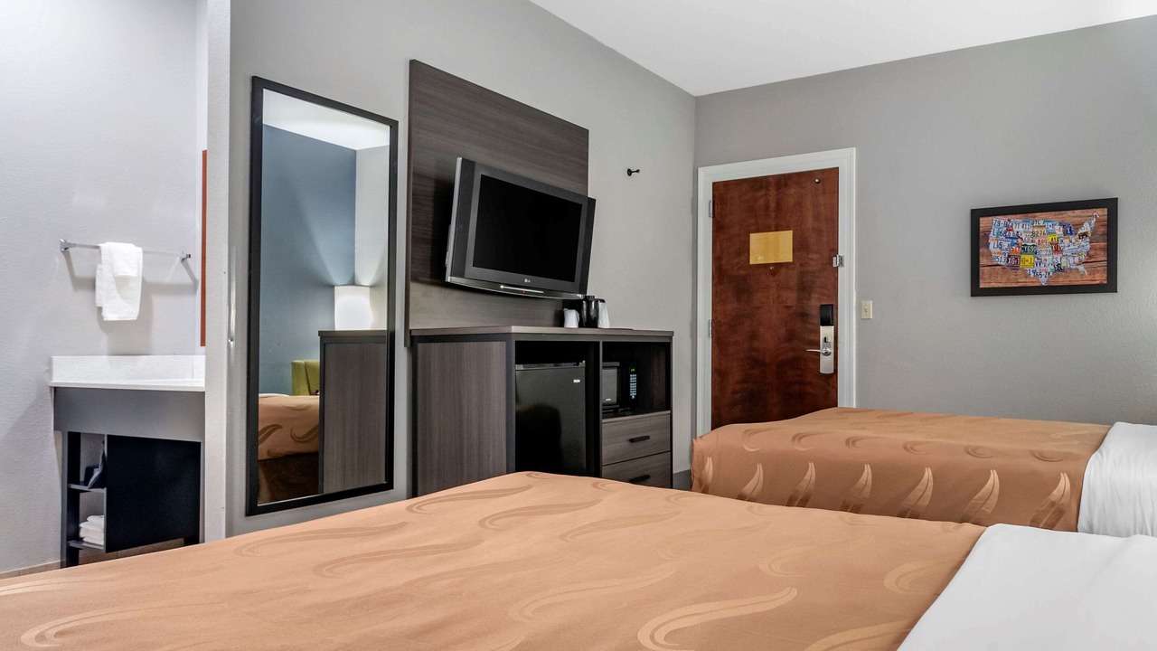 Photo of Bedroom in Demopolis