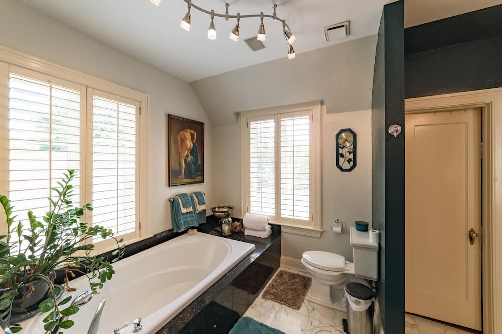 Photo of Bathroom in Baton Rouge