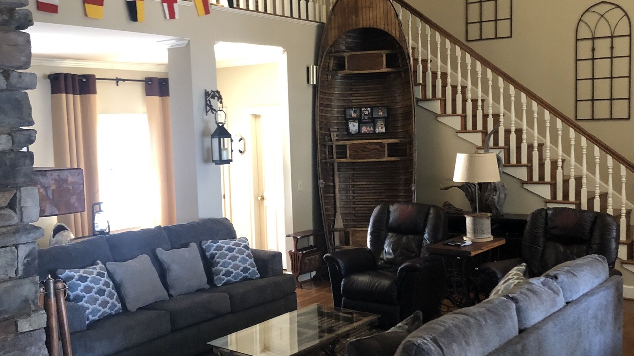 Photo of Livingroom in Alexander City