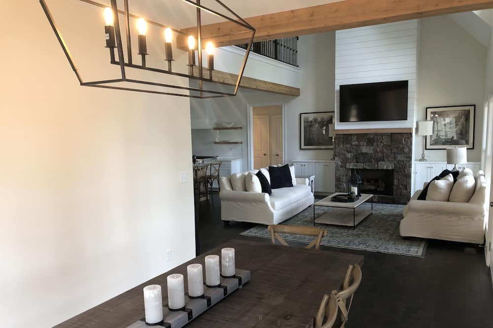 Photo of Livingroom in Samantha
