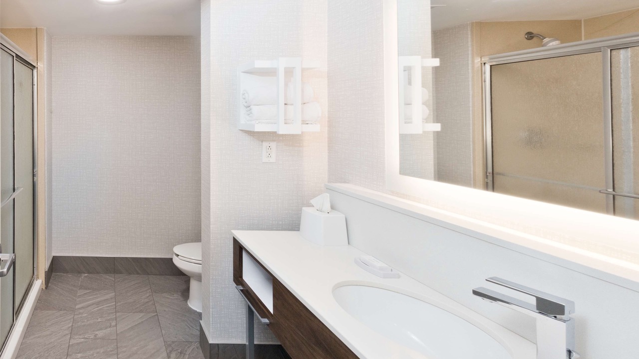 Photo of Bathroom in Lanett