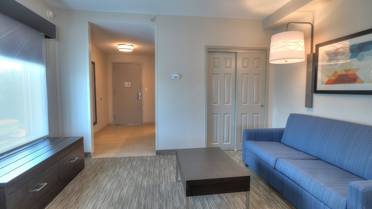 Photo of Bedroom in Saraland