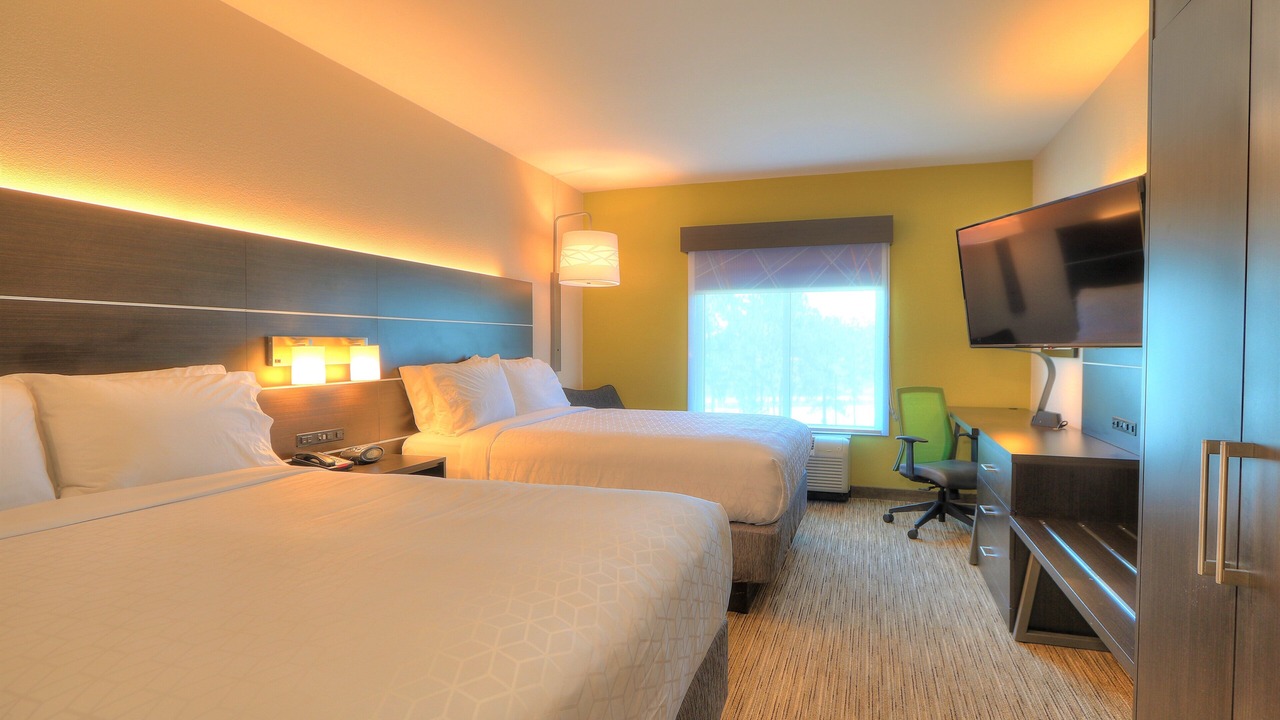 Photo of Bedroom in Saraland