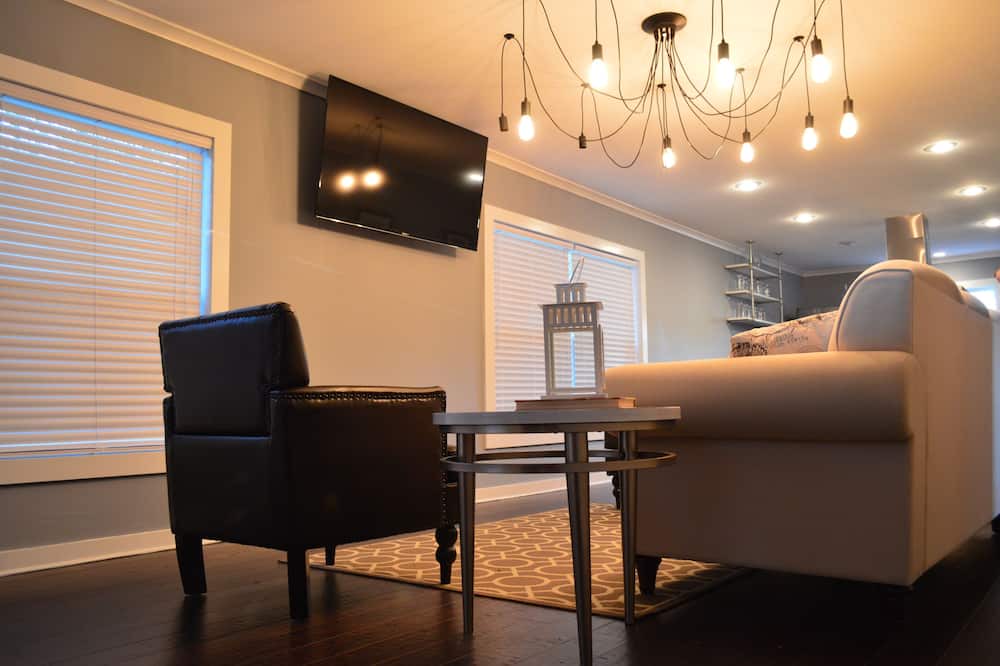 Photo of Livingroom in Brewton