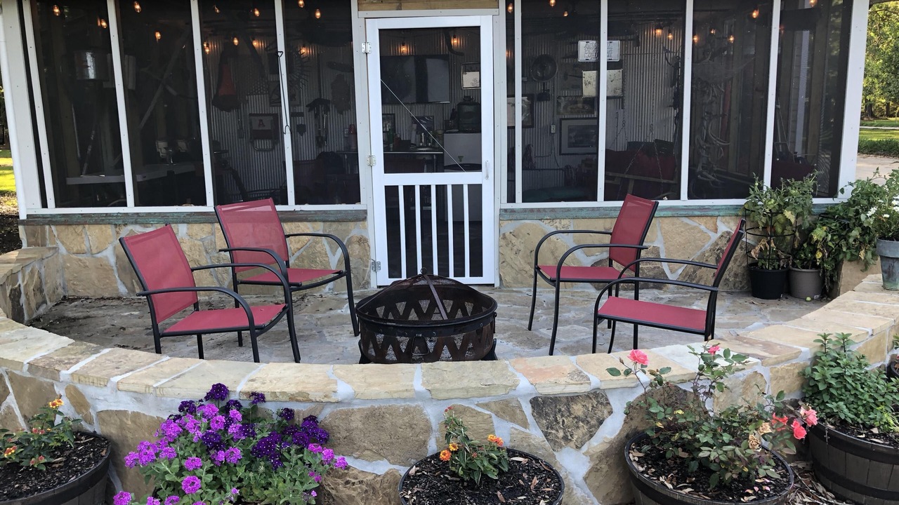 Photo of Patio Balcony in Theodore