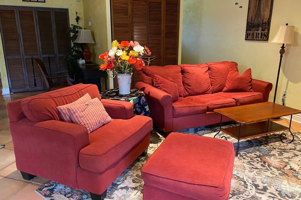 Photo of Livingroom in Hawthorne
