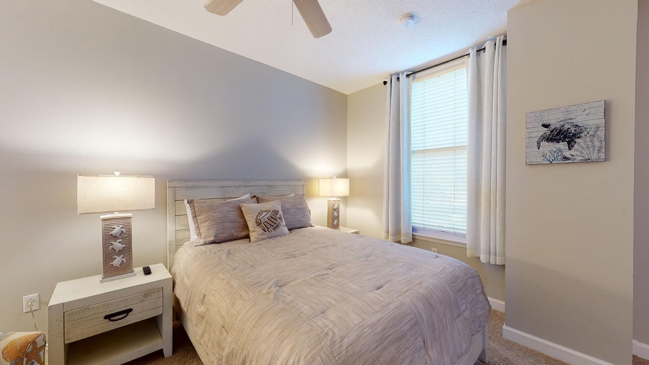 Photo of Bedroom in Pensacola Beach