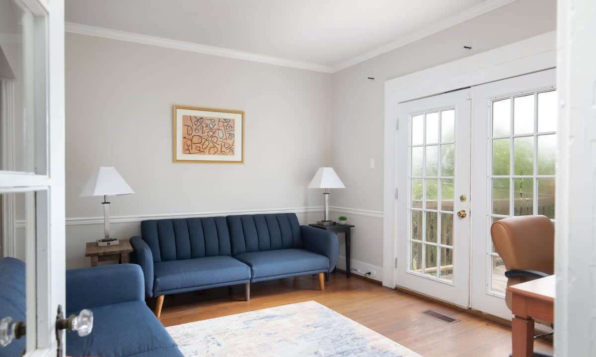 Photo of Livingroom in Redmont Park