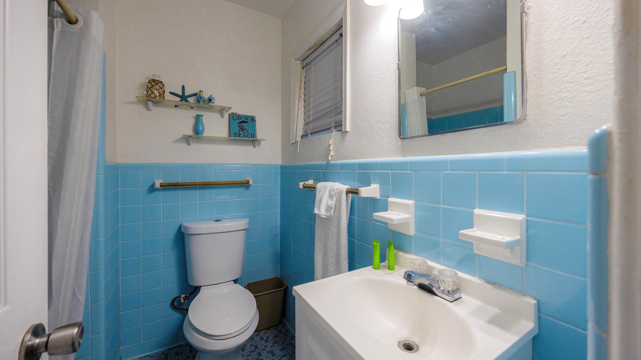 Photo of Bathroom in Riverside Park
