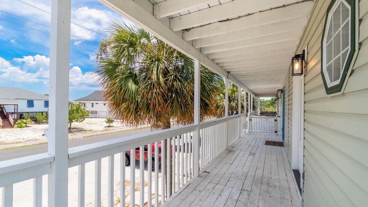 Photo of Patio Balcony in Siguenza Cove
