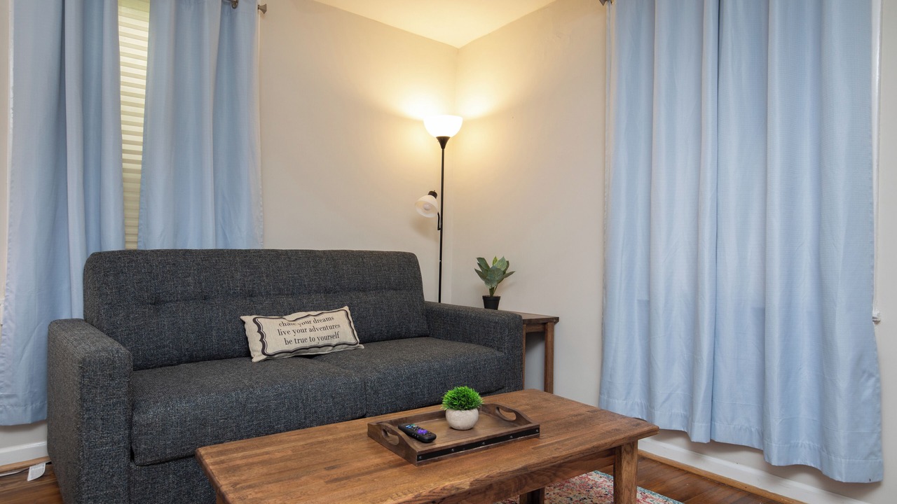 Photo of Livingroom in Redmont Park