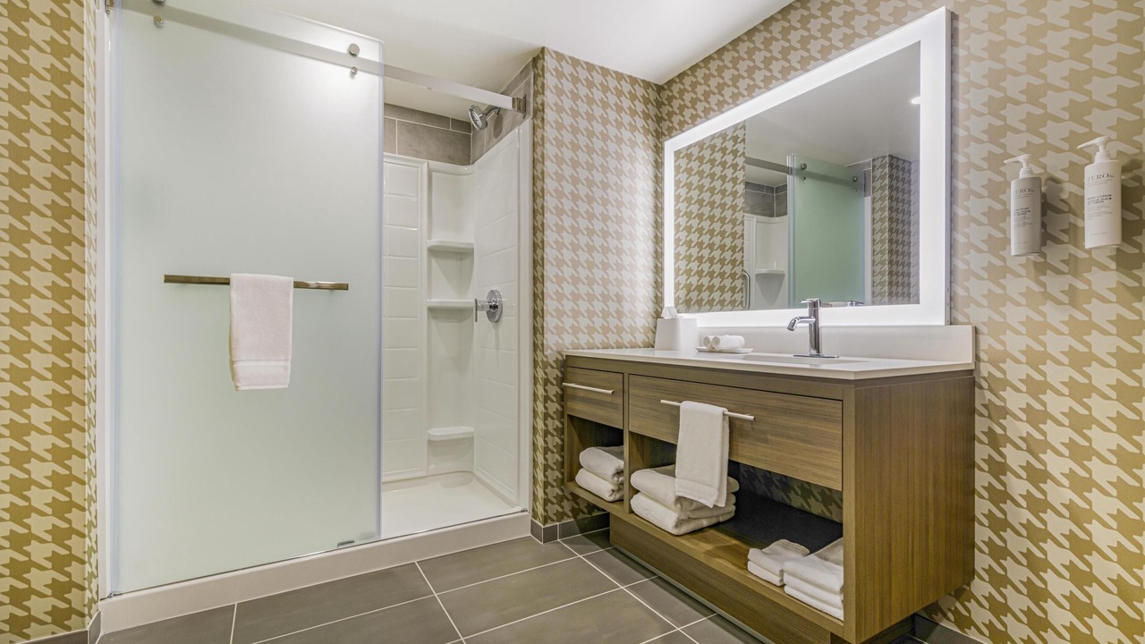 Photo of Bathroom in Guntersville