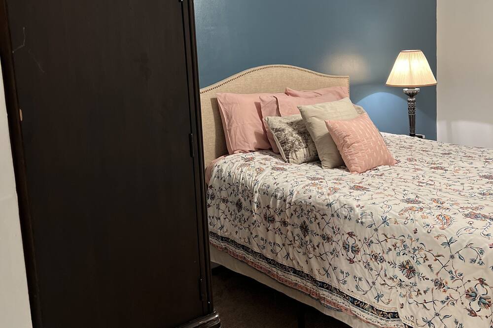 Photo of Bedroom in Huntsville