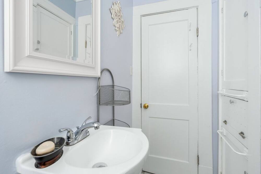 Photo of Bathroom in Wetumpka